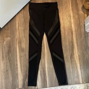 Alo yoga black mesh leggings